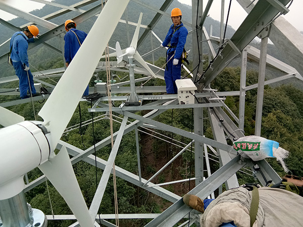 M風光互補監控鐵塔