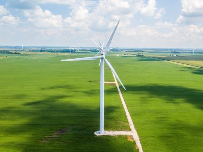 風力發電機每轉一圈能產生多少度電？