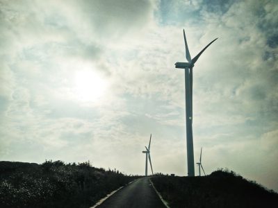 磁懸浮風力發電機通過收集風能為各種發電應用系統提供良好的能量