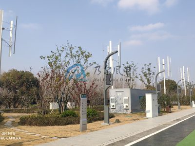 選擇風力發電機時，如何考慮地理位置與風速？